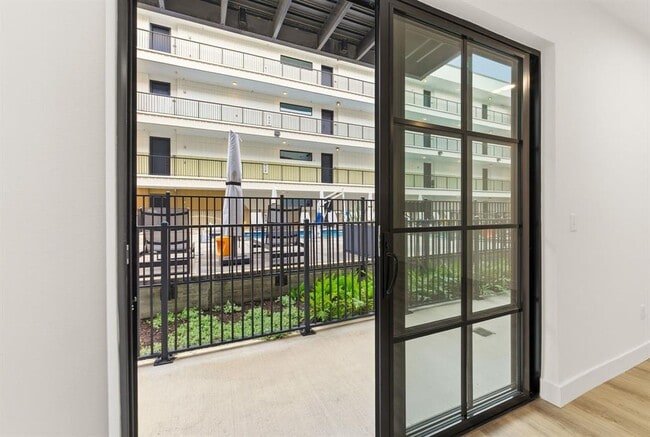 Photo - 4315 S Congress Ave Unidad 212