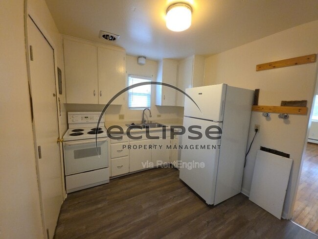 Photo - 729 3rd St