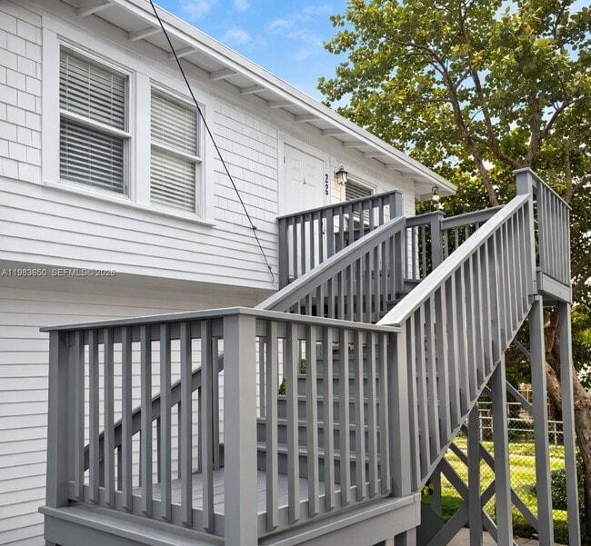 Photo - 229 NE 25th St Unit 229