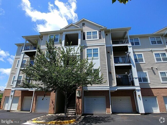 Building Photo - 19606 Galway Bay Circle Unit 302 Rental