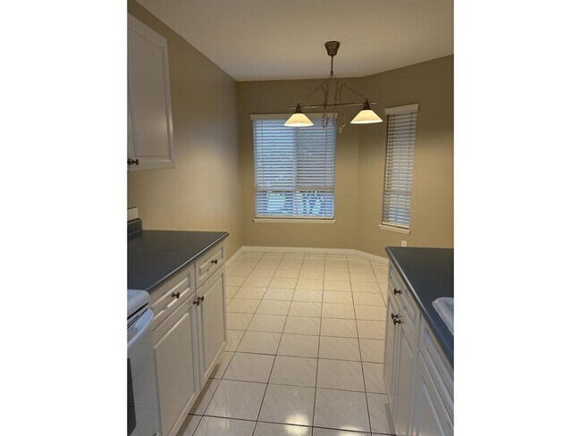 Photo - 15550-15526 26 Ave