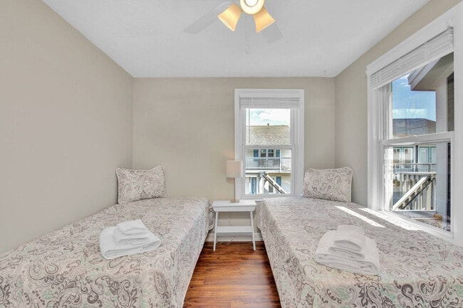 Photo - 14 Jones Ave Unit ID1045445P