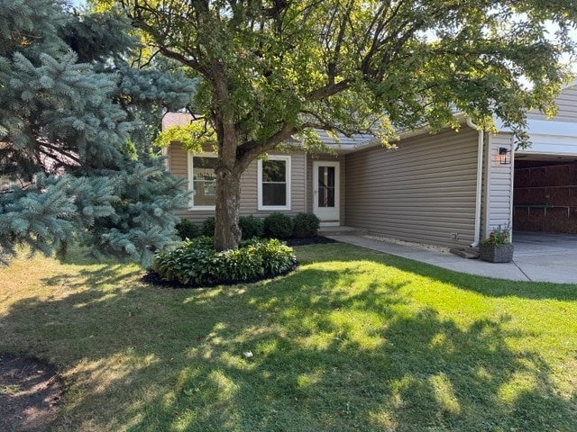 Building Photo - 237 Lakeside Dr