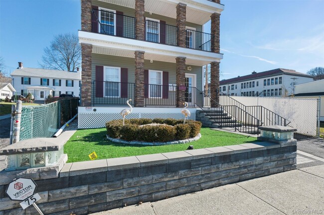 Photo - 75 Albany St Unit 3