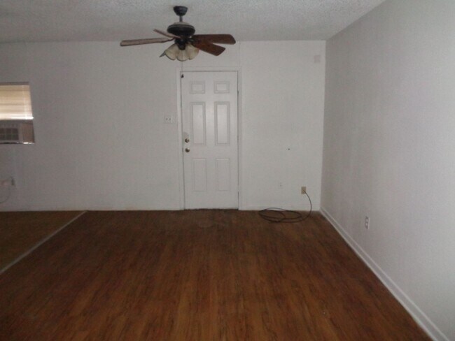 Photo - Studio Apartment Near ACU