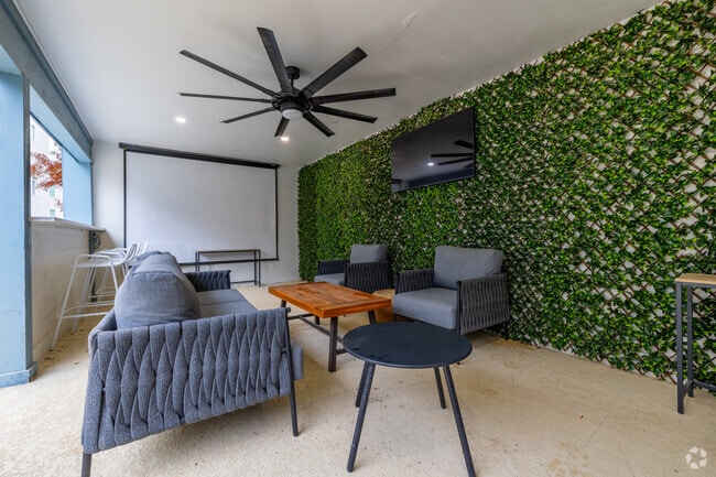 Outdoor Lounge