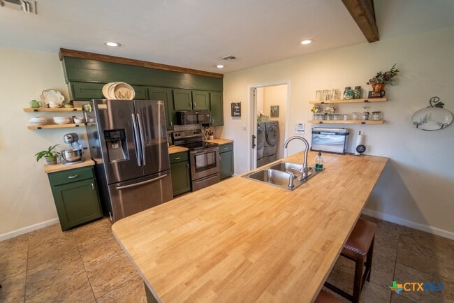 Photo - 301 Antietam Dr