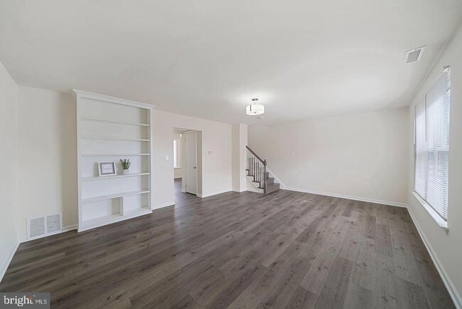 Photo - 1871 Addison Rd S Townhome