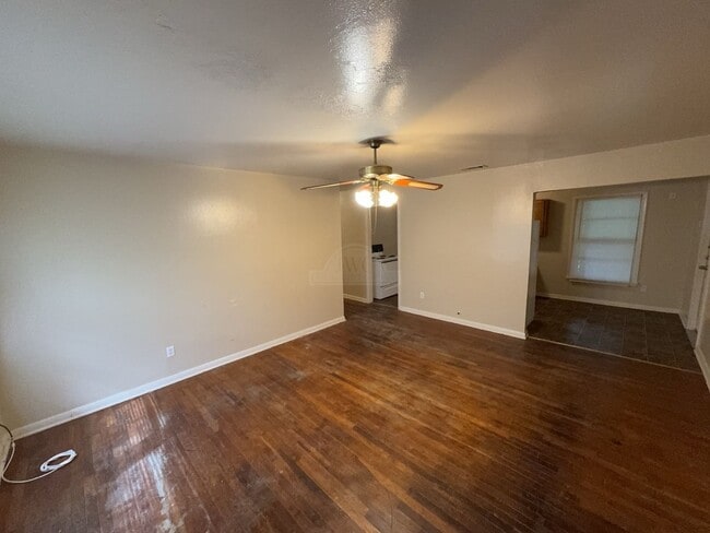Photo - 408 Allen St