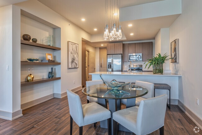 1BR, 1BA - 894 SF A8 Dining Area