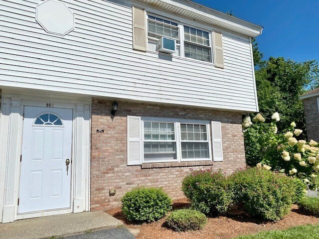 Building Photo - 90C Washington Park Dr Unit 10 Rental