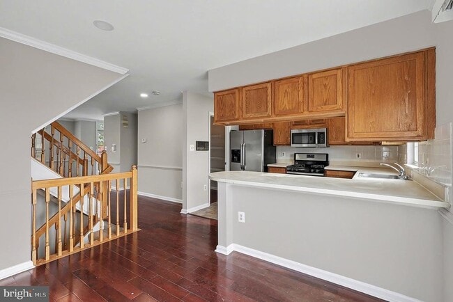 Photo - 2003 Paddle Boat Ln