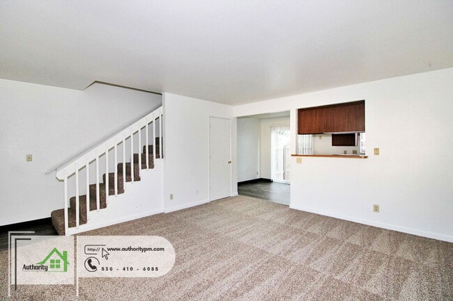 Photo - 2750 Shasta View Dr Unit 1