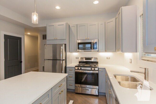 Photo - 2737 N Wayne Ave