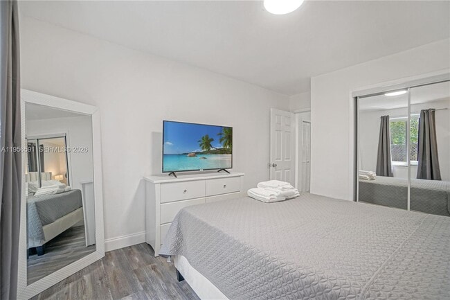 Photo - 168 NW 32nd St Unidad 3