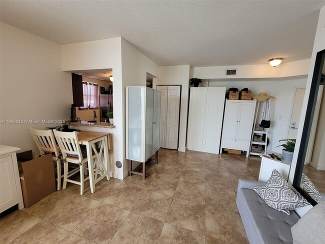 Photo - 2600 SW 27th Ave Unit 502