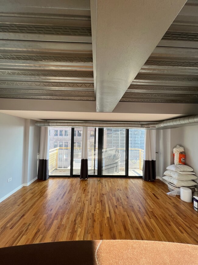 Photo - 1910 S Indiana Ave Unit 614