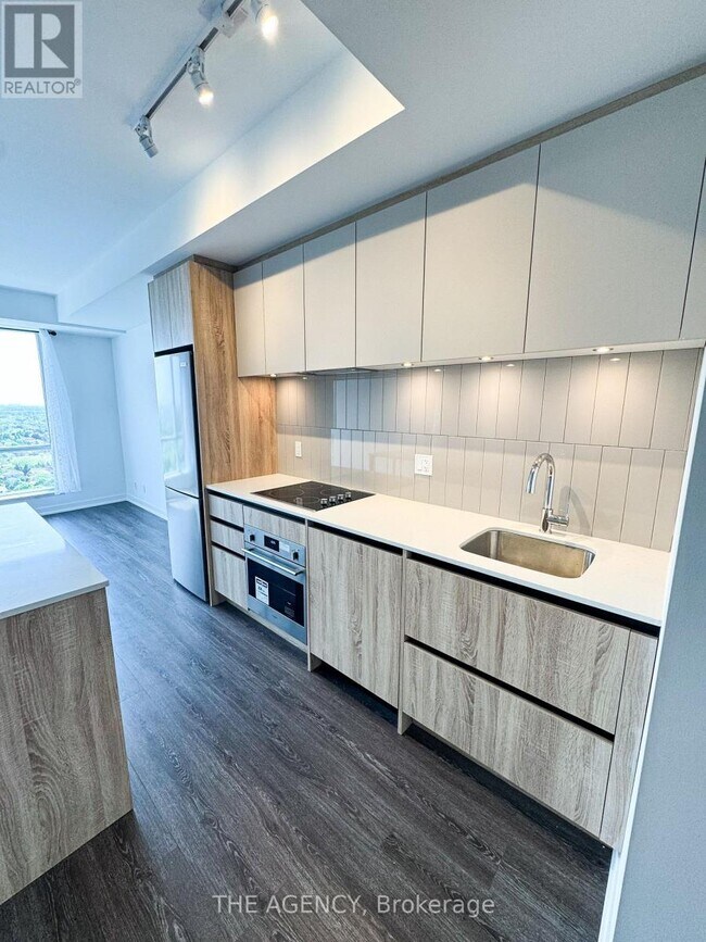 Photo - 7950 Bathurst St Unité B2105
