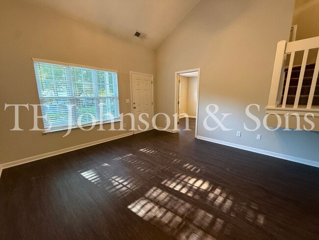 Photo - Beautiful 3BR Home with Vaulted Ceilings, Community Pool & Main Level Primary Suite