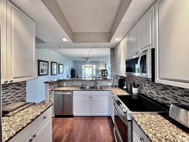 Building Photo - 26 Royal Palm Way Unit 402 Rental