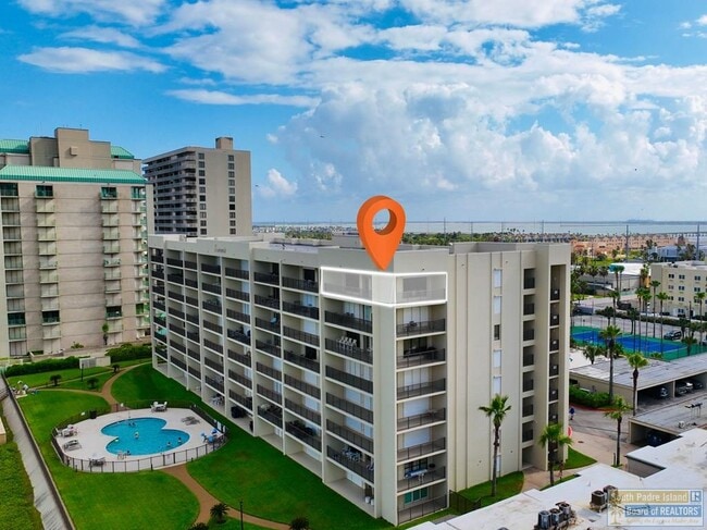 Photo - 900 Padre Blvd
