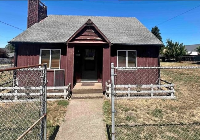 Building Photo - 38835 Pleasant St Rental