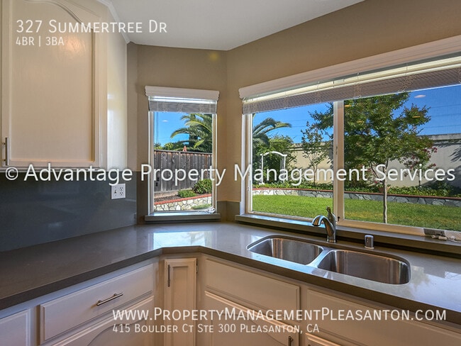 Photo - 327 Summertree Dr