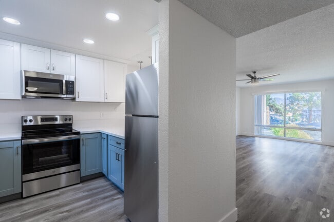 2HAB,1BA-850 ft²