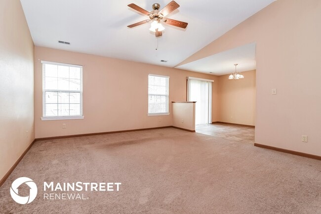 Photo - 7485 Grandview Dr