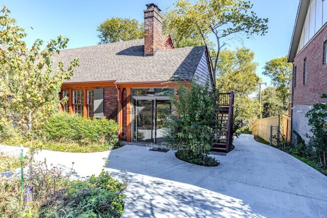 Photo - 502 32nd Ave S