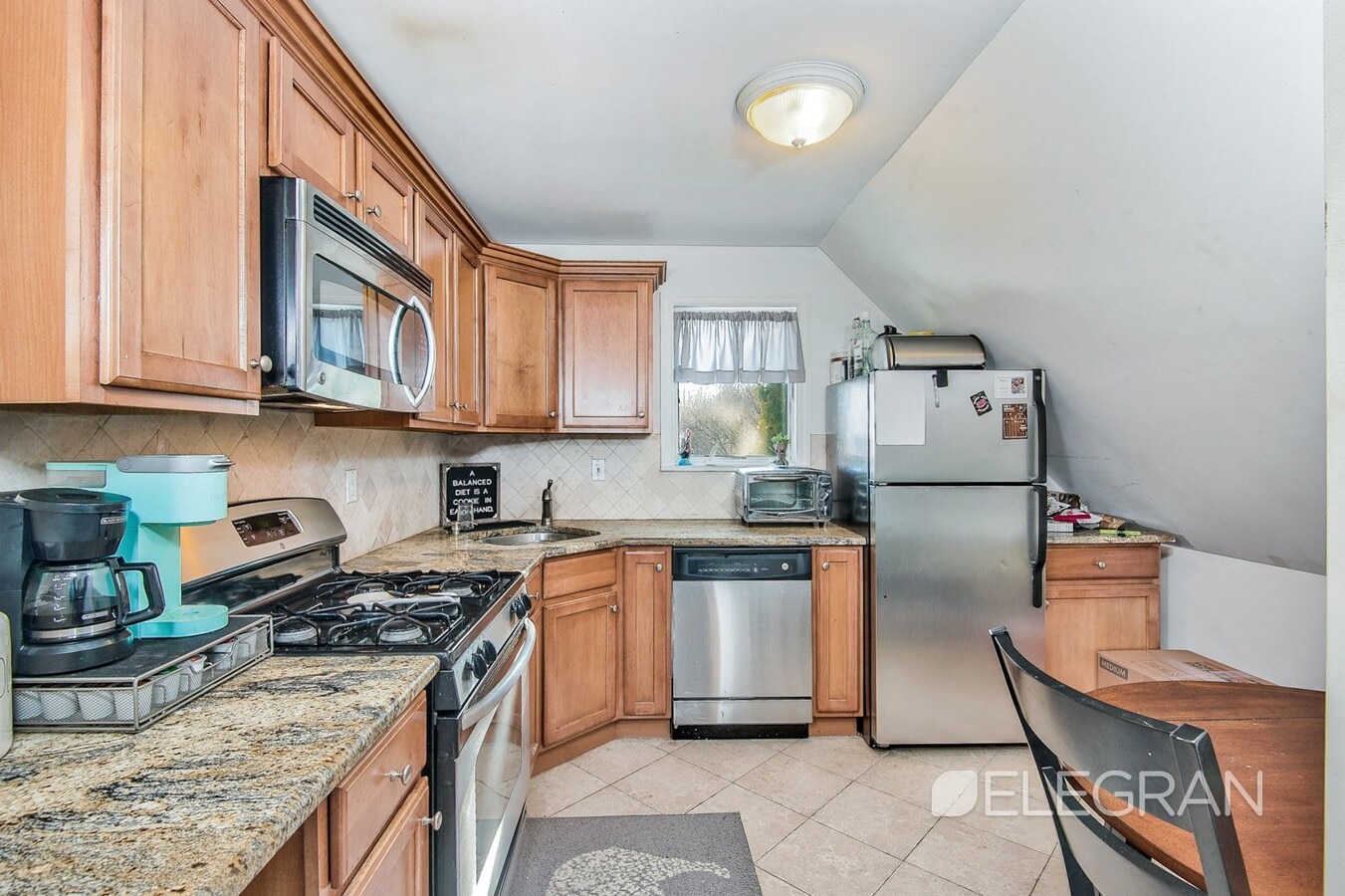 Photo - 36 Devoe St Unit APT 3