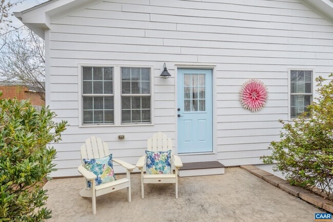 Photo - 207 Douglas Ave