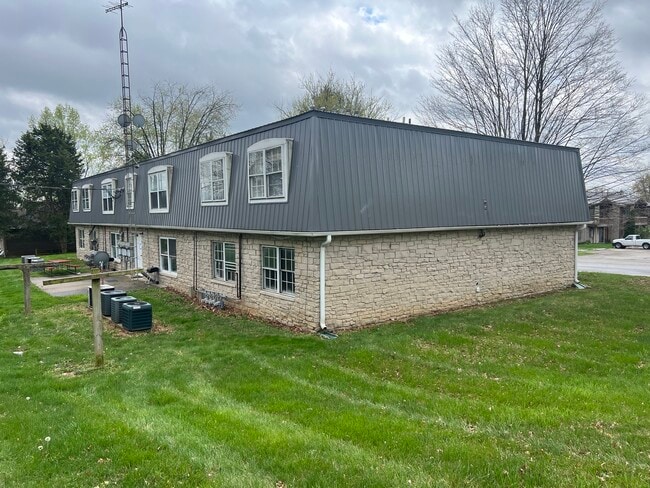8 Unit Built 1971