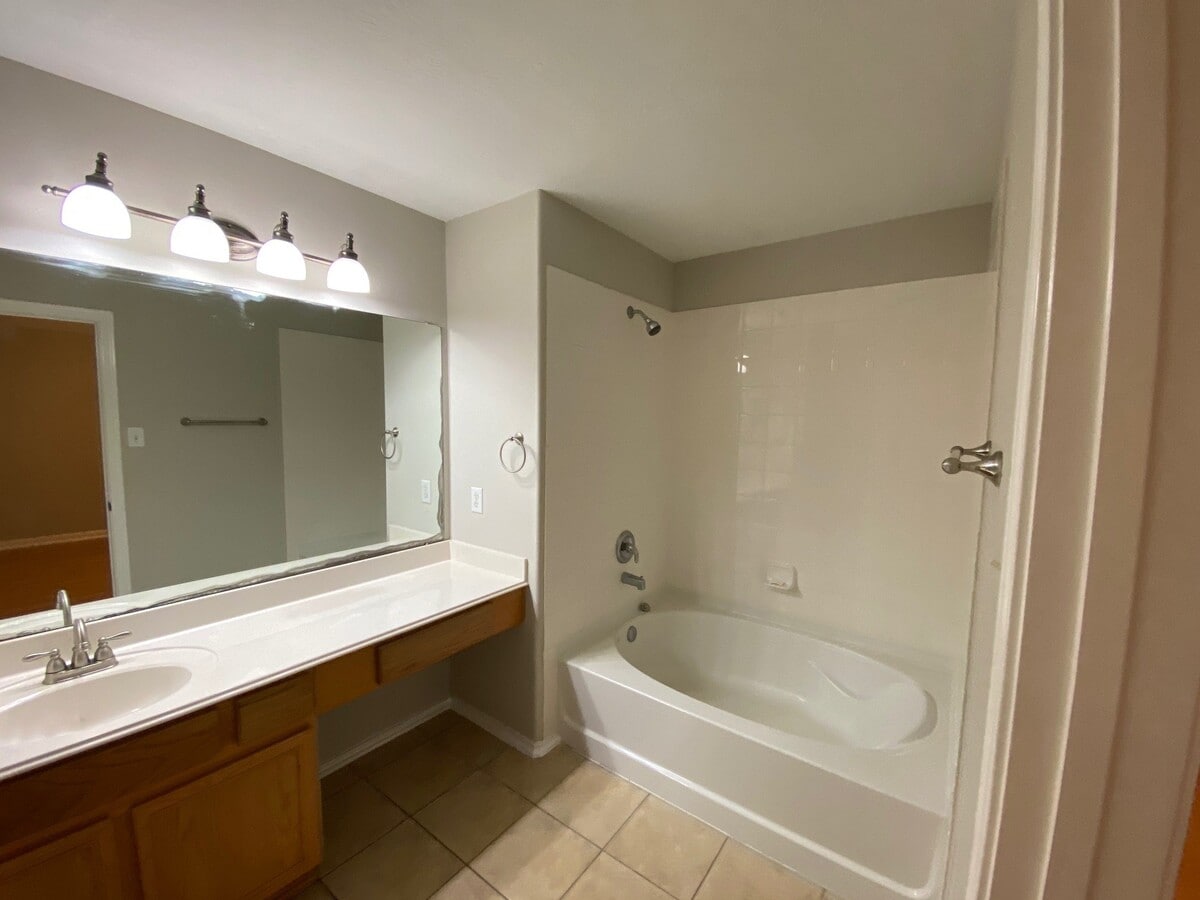 Photo - 38 W Sage Creek Pl