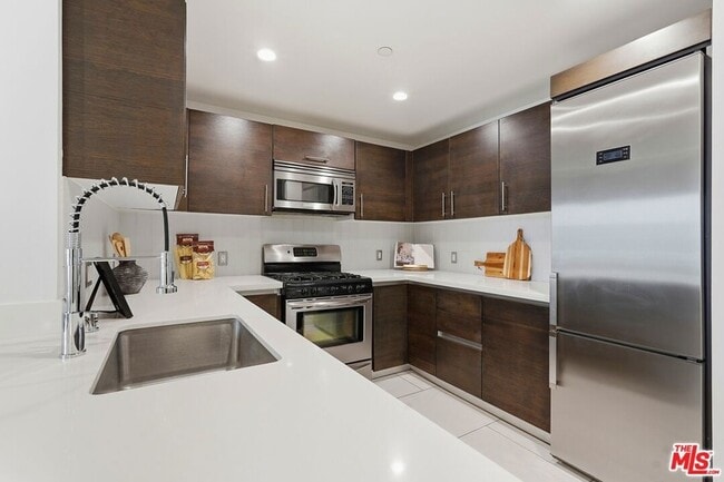 Photo - 1700 Sawtelle Blvd
