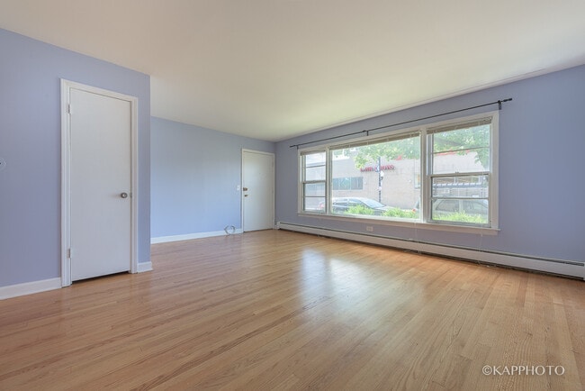Photo - 5942 W Addison St Unit 1
