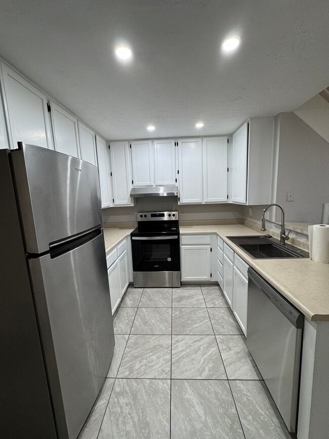 Photo - Chandler Townhome for rent!