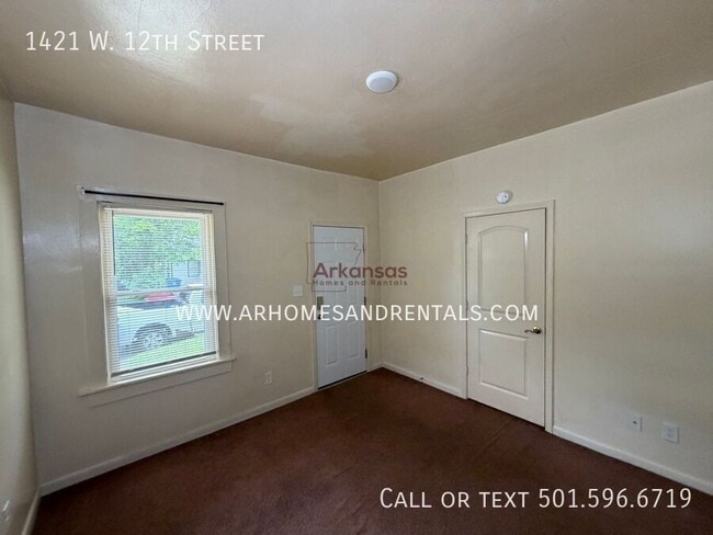 Photo - 1421 W 12th St