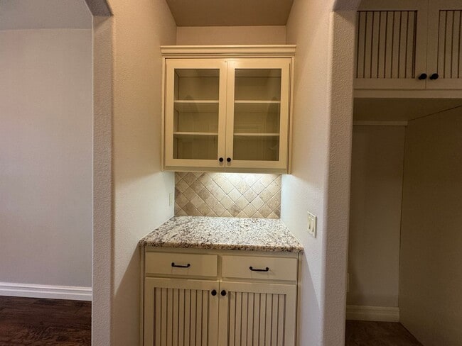 Photo - BIXBY - 3 bed, 2 bath, 3 car garage!!