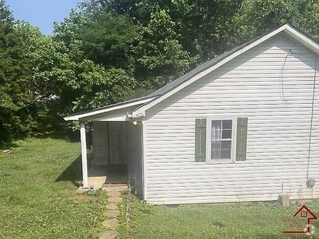 Building Photo - 864 Treewood Dr Rental