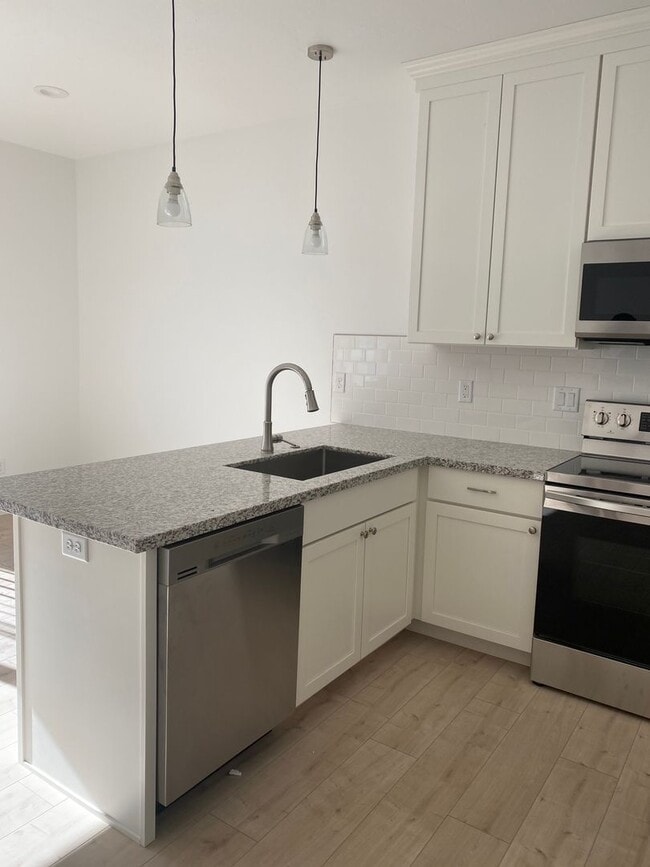 Photo - CHECK OUT THIS TOWNHOME IN SUGAR CITY WITH THE HOA and INTERNET INCLUDED!!