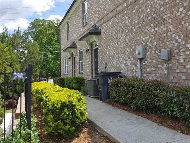 Photo - 805 Pleasant Hill Rd