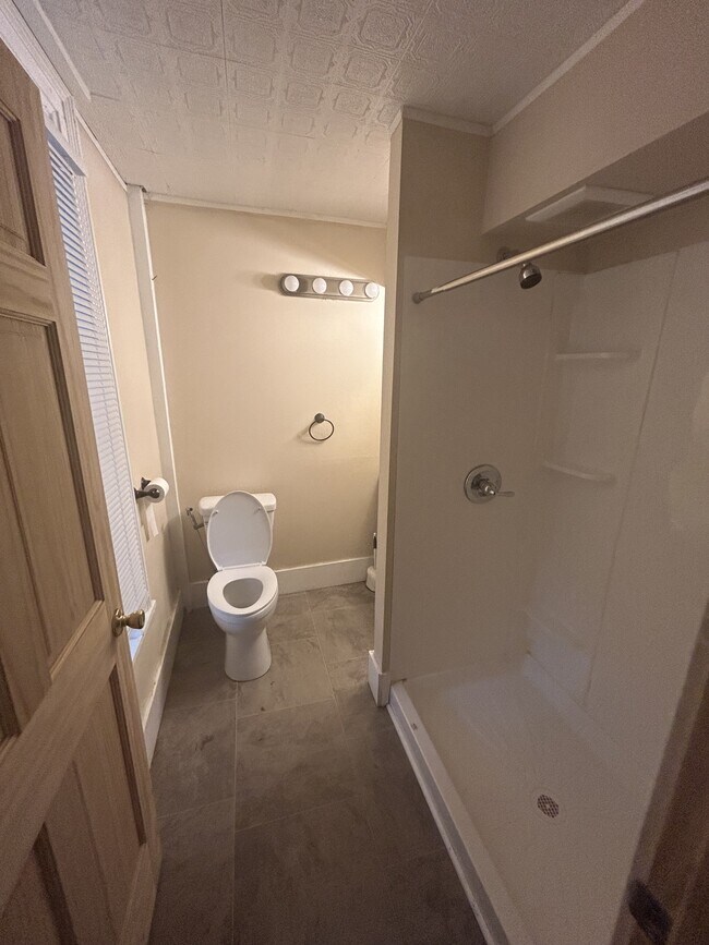 Photo - 24 Custer St