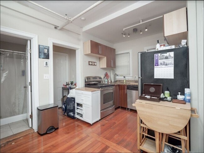 Photo - 97 College Ave Unit 4