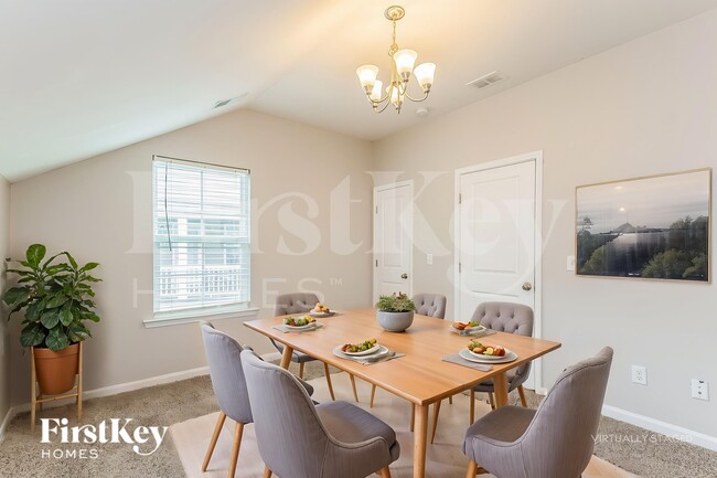 Photo - 447 Stonefield Cir