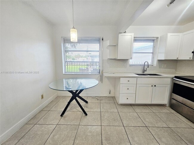 Photo - 2840 Taylor St Unit 9