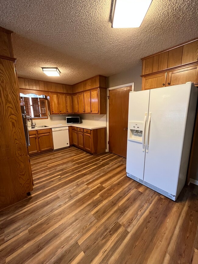 Photo - 330 S Barton Ave