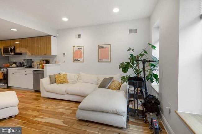 Building Photo - 2322 Wilder St