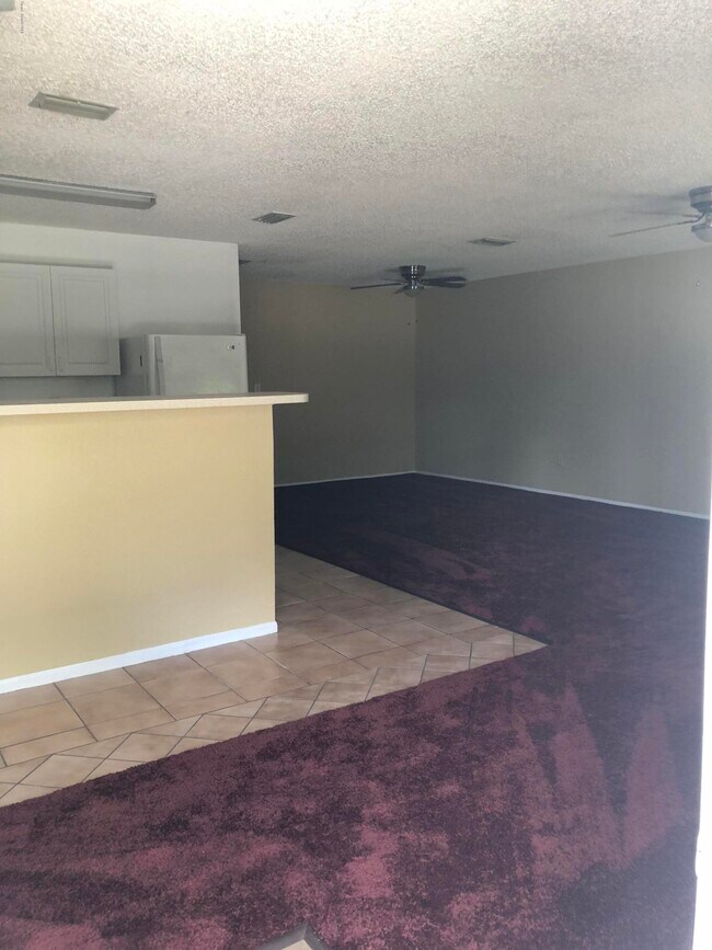 Photo - 1625 Belem St SE