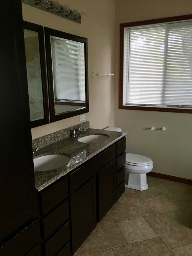 Photo - 19239 W Fairview Dr